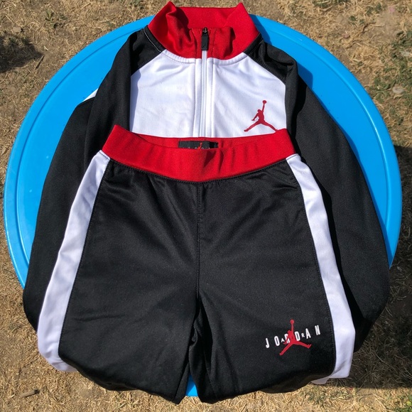 Boy’s Air Jordan Jumpman Set - Picture 2 of 14